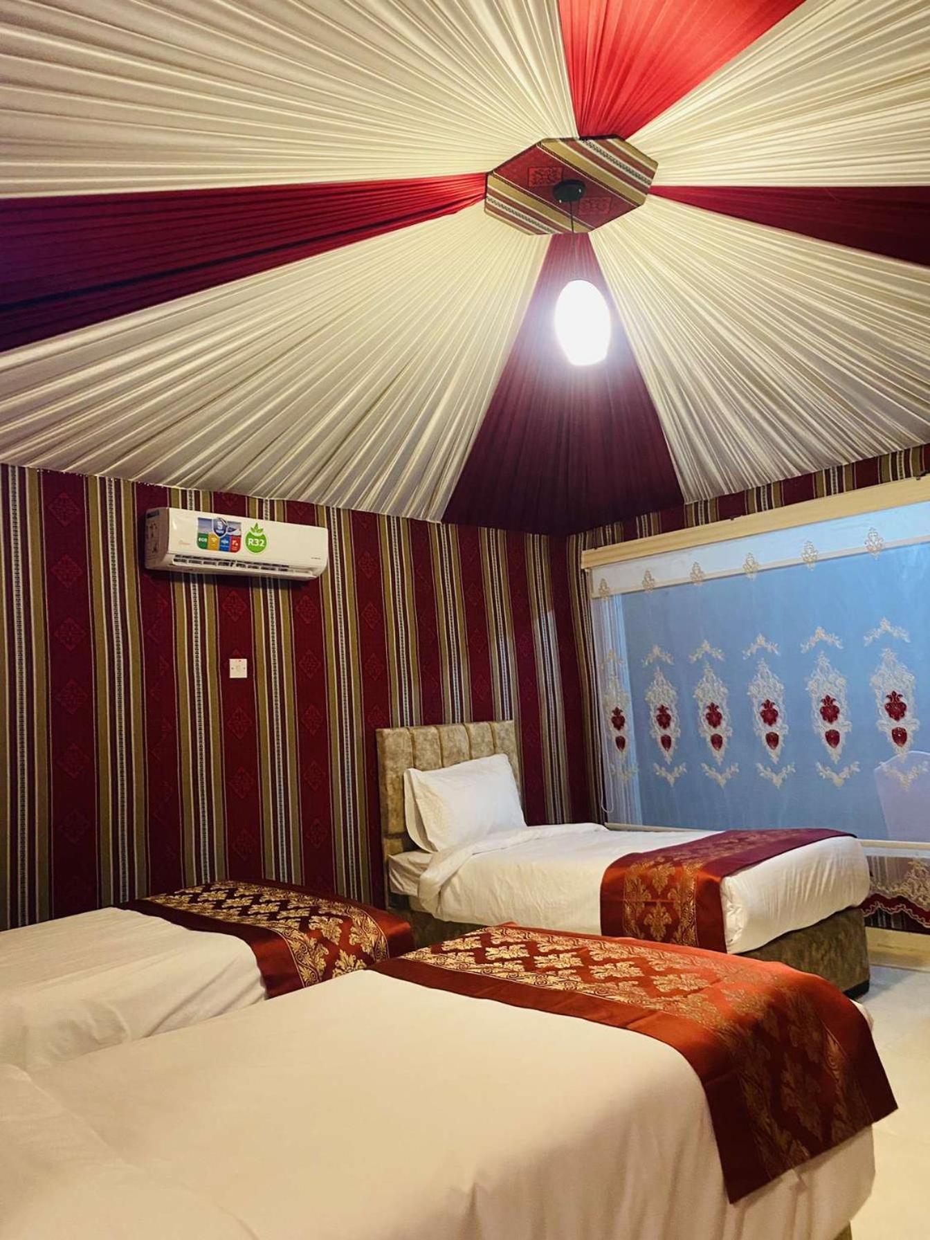 Wadi Rum Sky Camp Luaran gambar