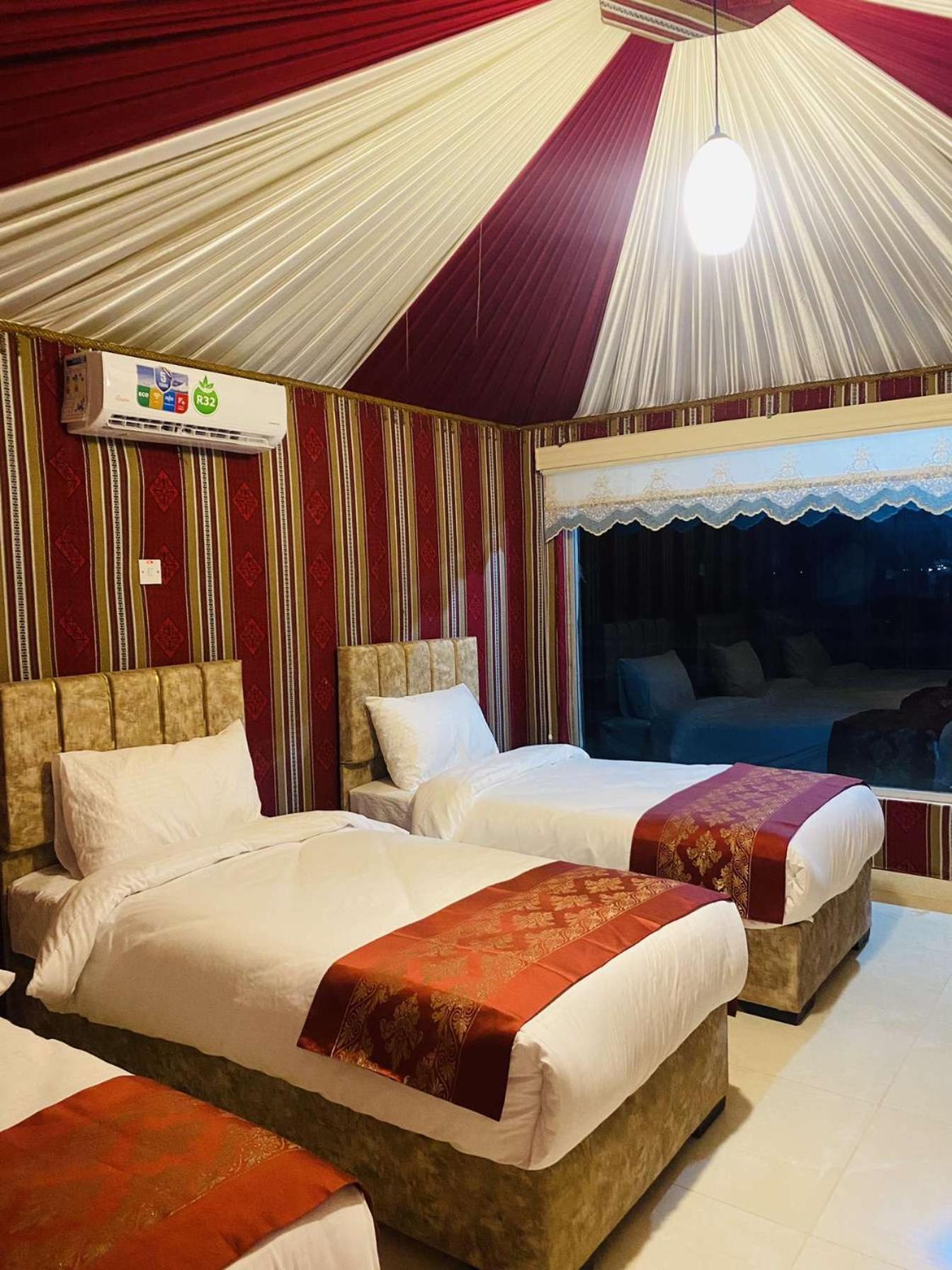 Wadi Rum Sky Camp Luaran gambar