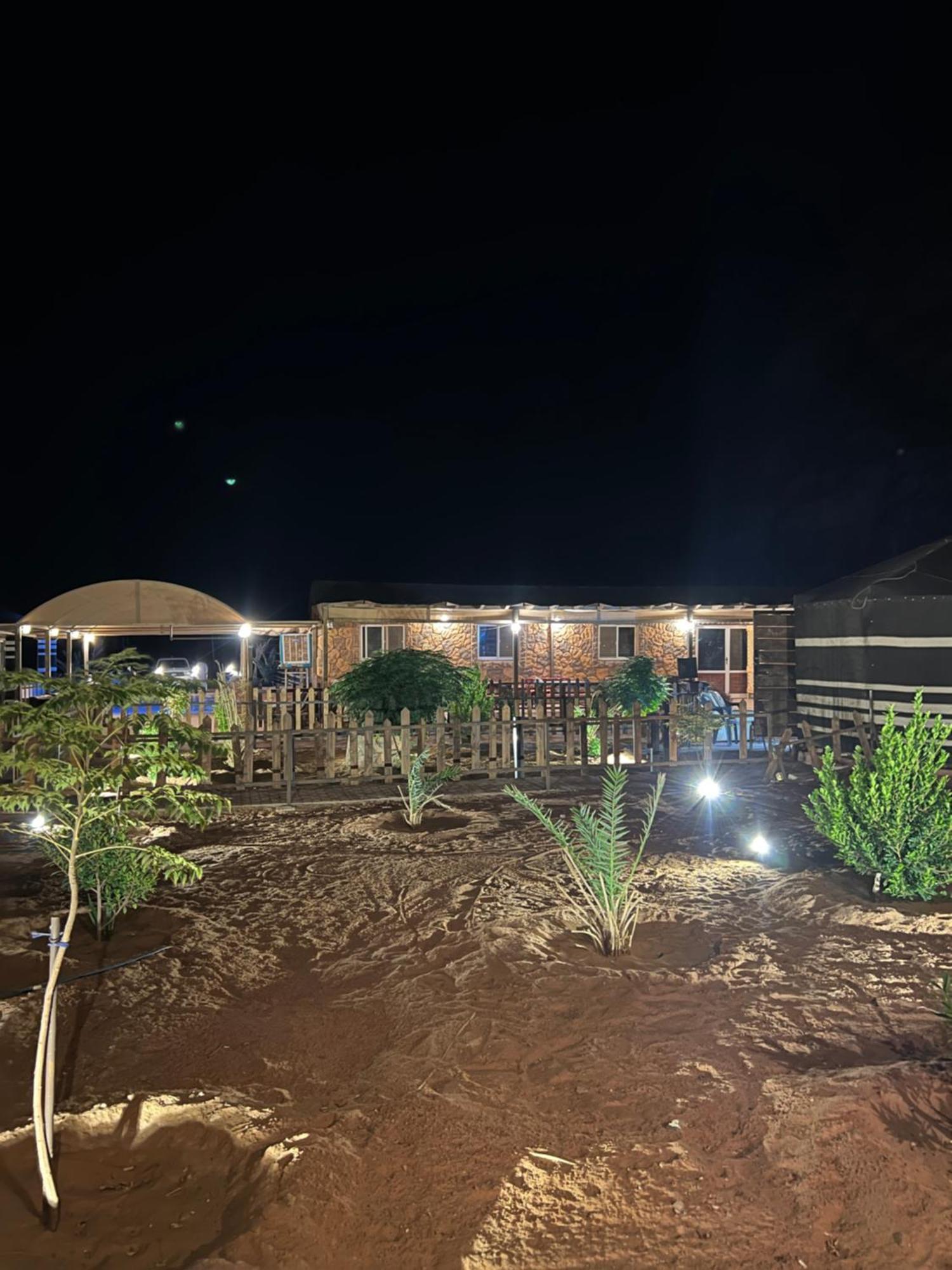 Wadi Rum Sky Camp Luaran gambar