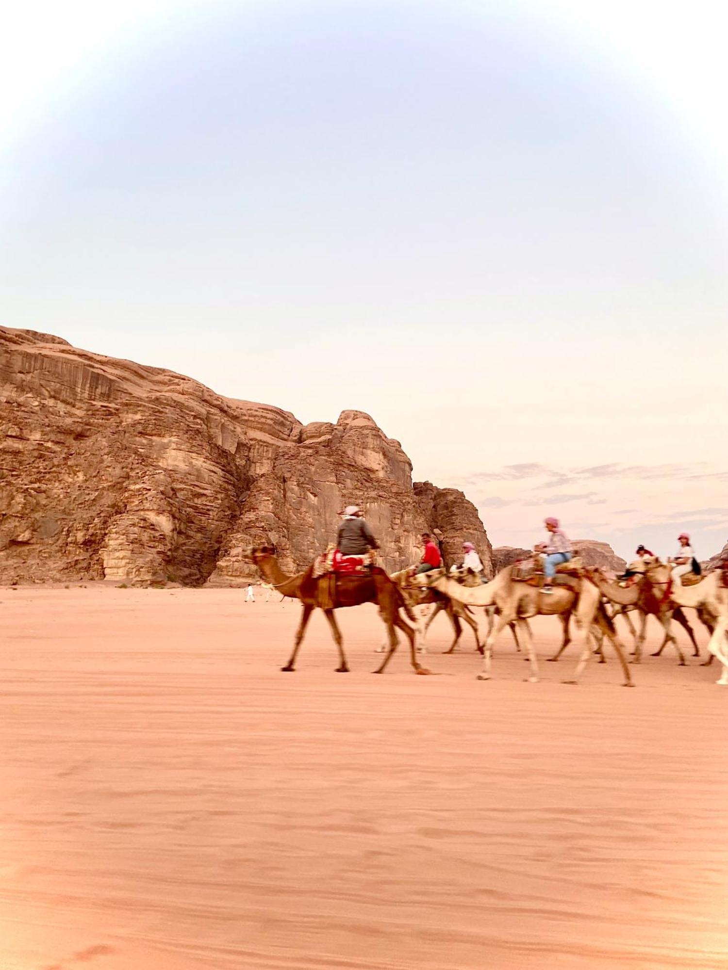 Wadi Rum Sky Camp Luaran gambar